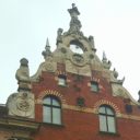 HOUSE ” UNDER THE SPIDER”